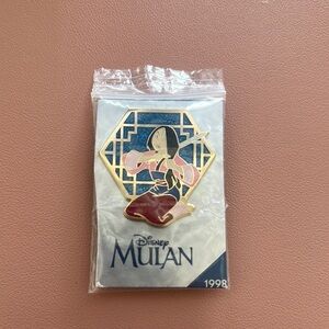 🏰 Disney Store Exclusive Mulan Enamel Trading Pin 1998